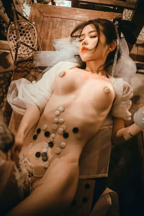 极品福利姬肉肉在干嘛 校服便器尺度视图