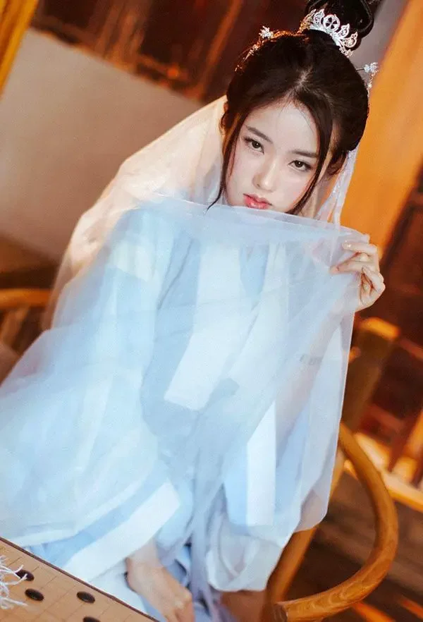 极品福利姬肉肉在干嘛 校服便器尺度视图
