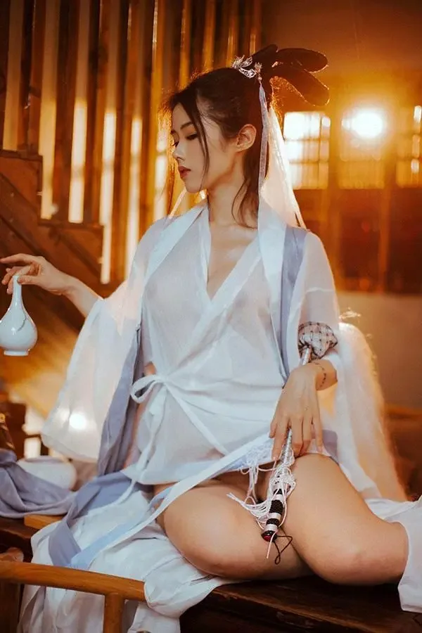 极品福利姬肉肉在干嘛 校服便器尺度视图