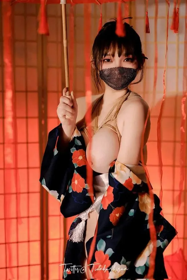 粉嫩福利姬CS rikachanof尺度视图作品合集6