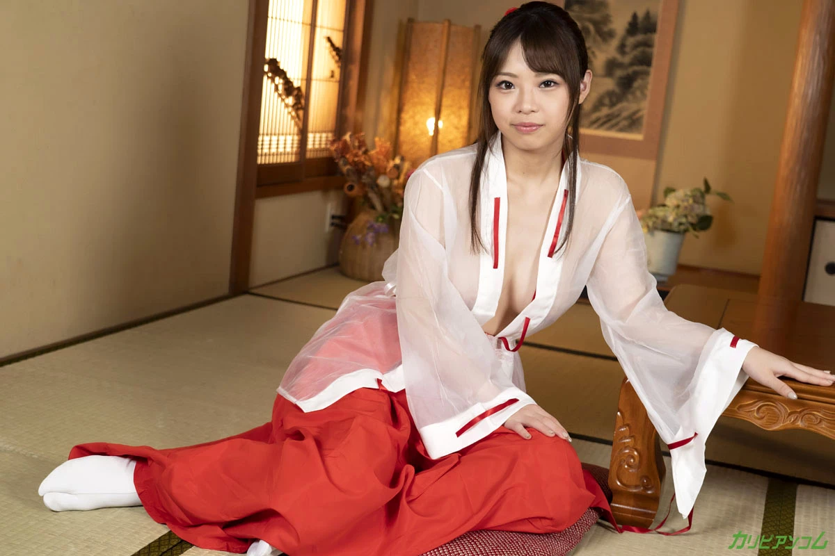穂高ひな 年輕巫女有著色情身材