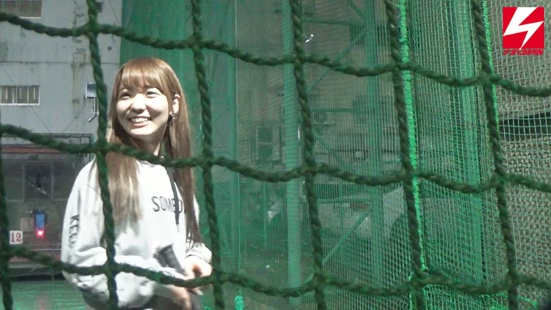 作り笑顔で強がってるけど大好きな人にフラれて…寂しくて