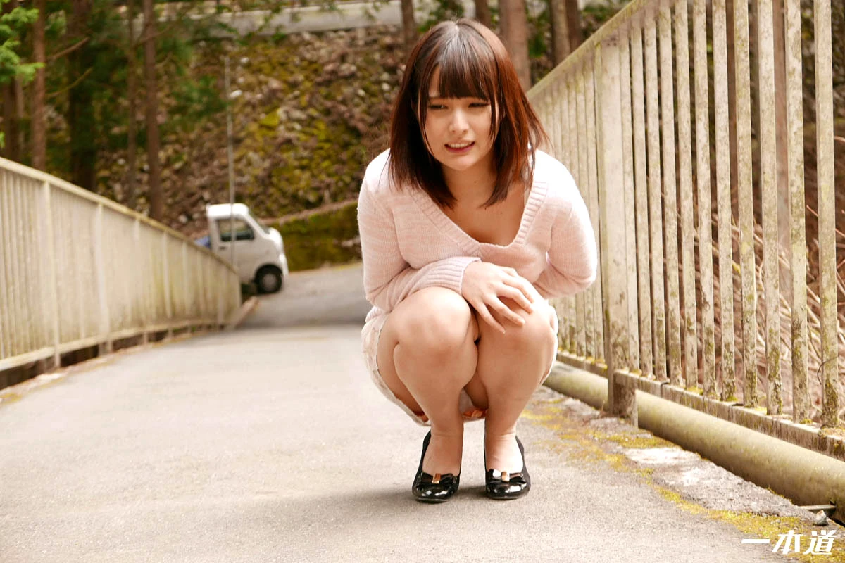 みほの 和女友泡溫泉偷偷打起炮