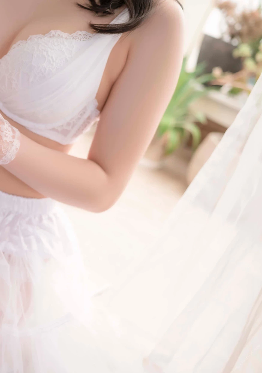 河北彩花 完美身材呼之欲出 想對她壞壞