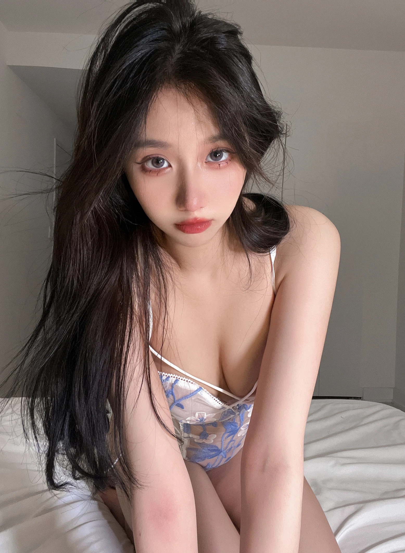 果咩醬w 薄紗情趣服 罩不住的御姐氣息