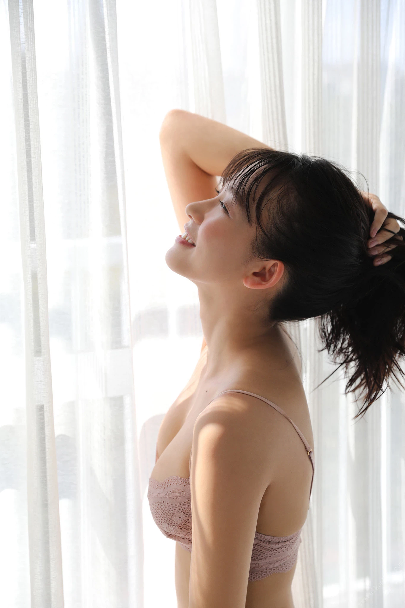 志田音々 清新女孩渾圓飽滿的美乳 光看就要窒息