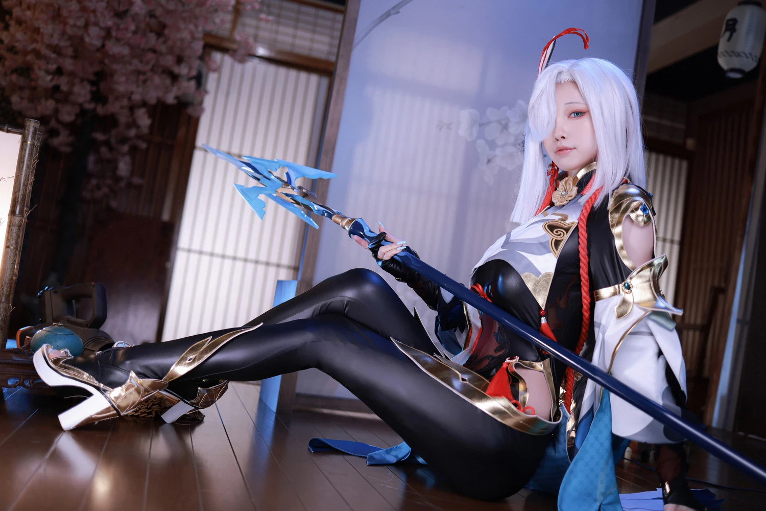 水淼Aqua 原神-申鶴 緊身褲顯現蜜桃臀曲線