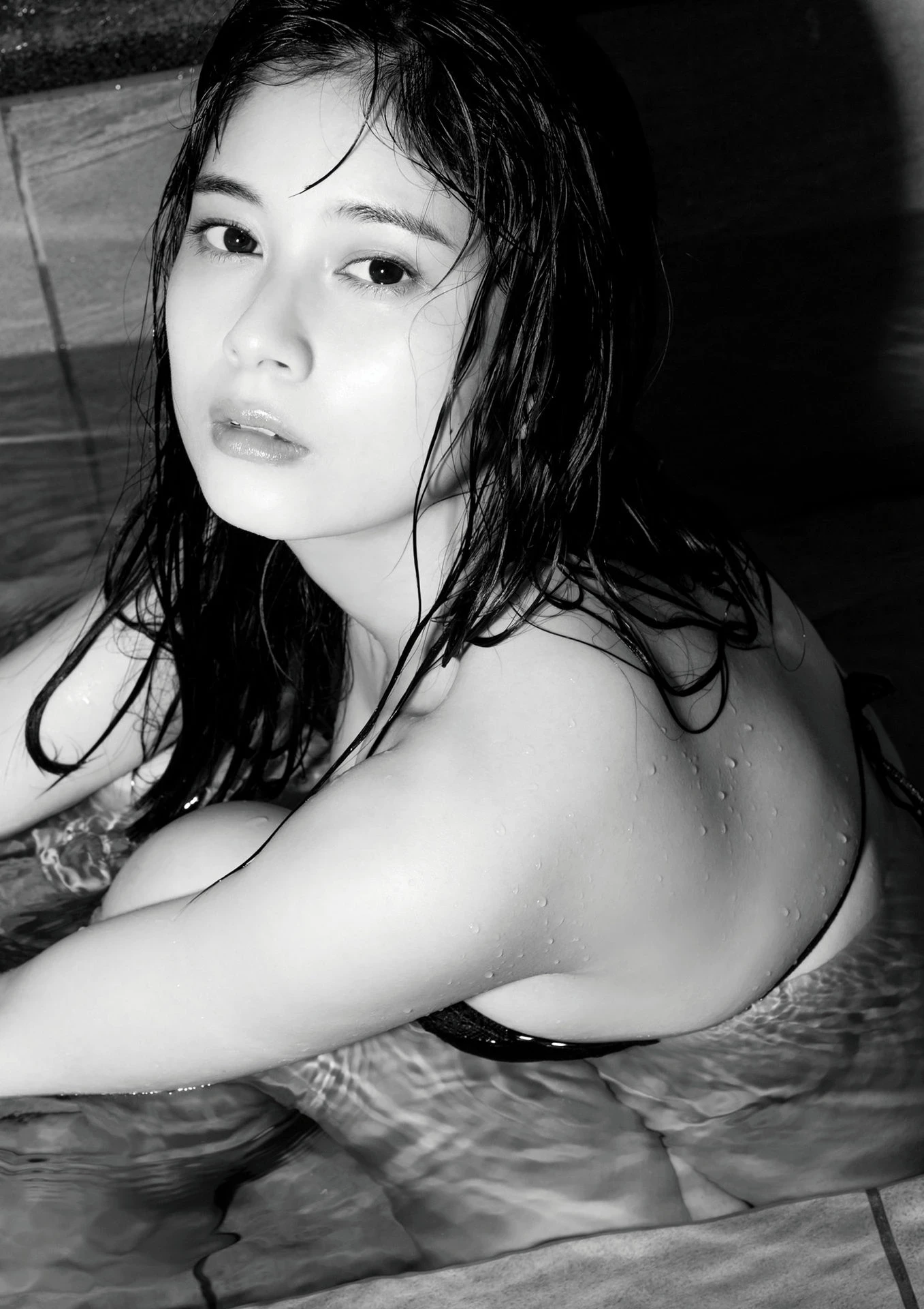大久保桜子 歐派難以掌握 乳浪直接來襲