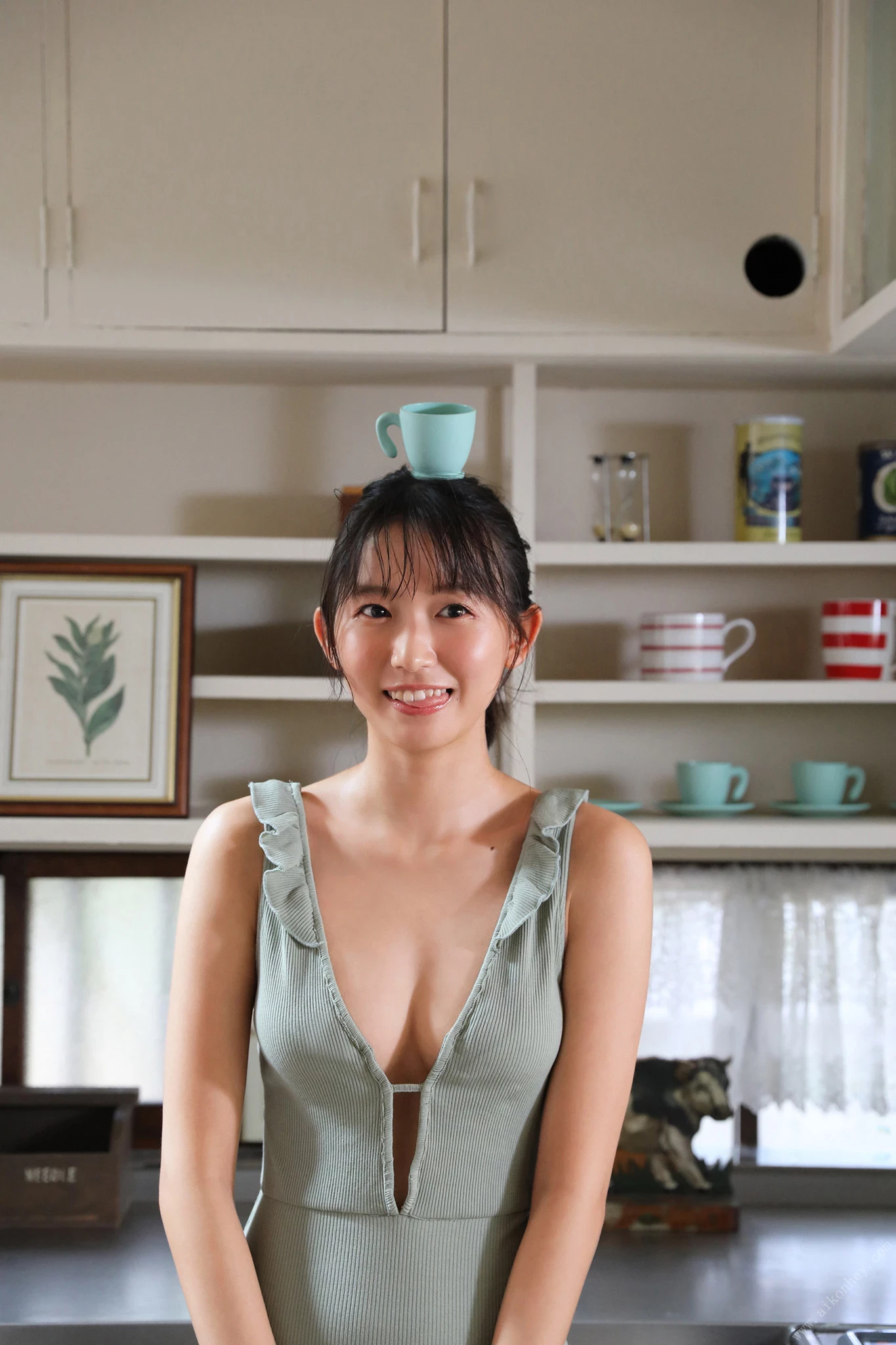 志田音々 氣質女大生美乳呼之欲出