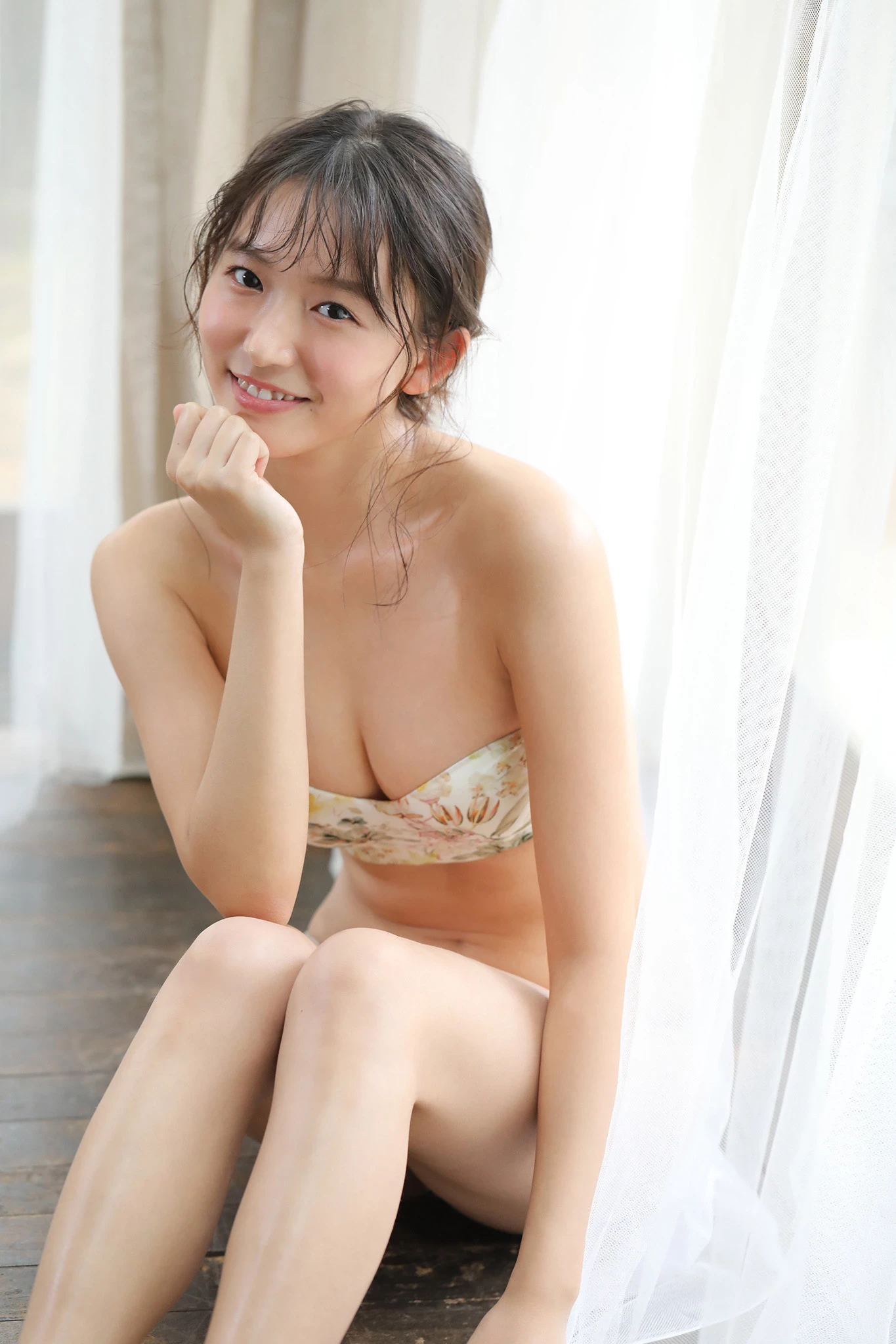 志田音々 氣質女大生美乳呼之欲出
