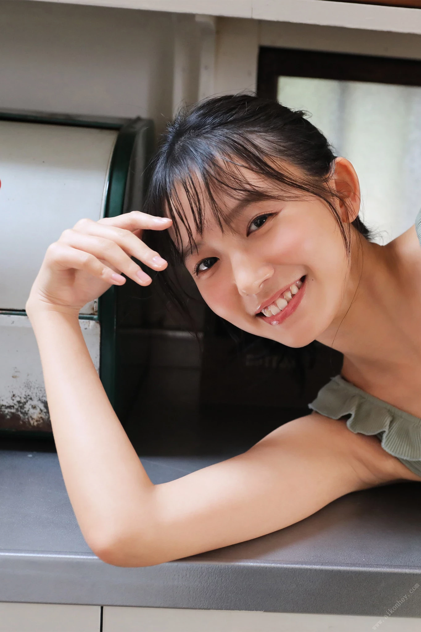 志田音々 氣質女大生美乳呼之欲出