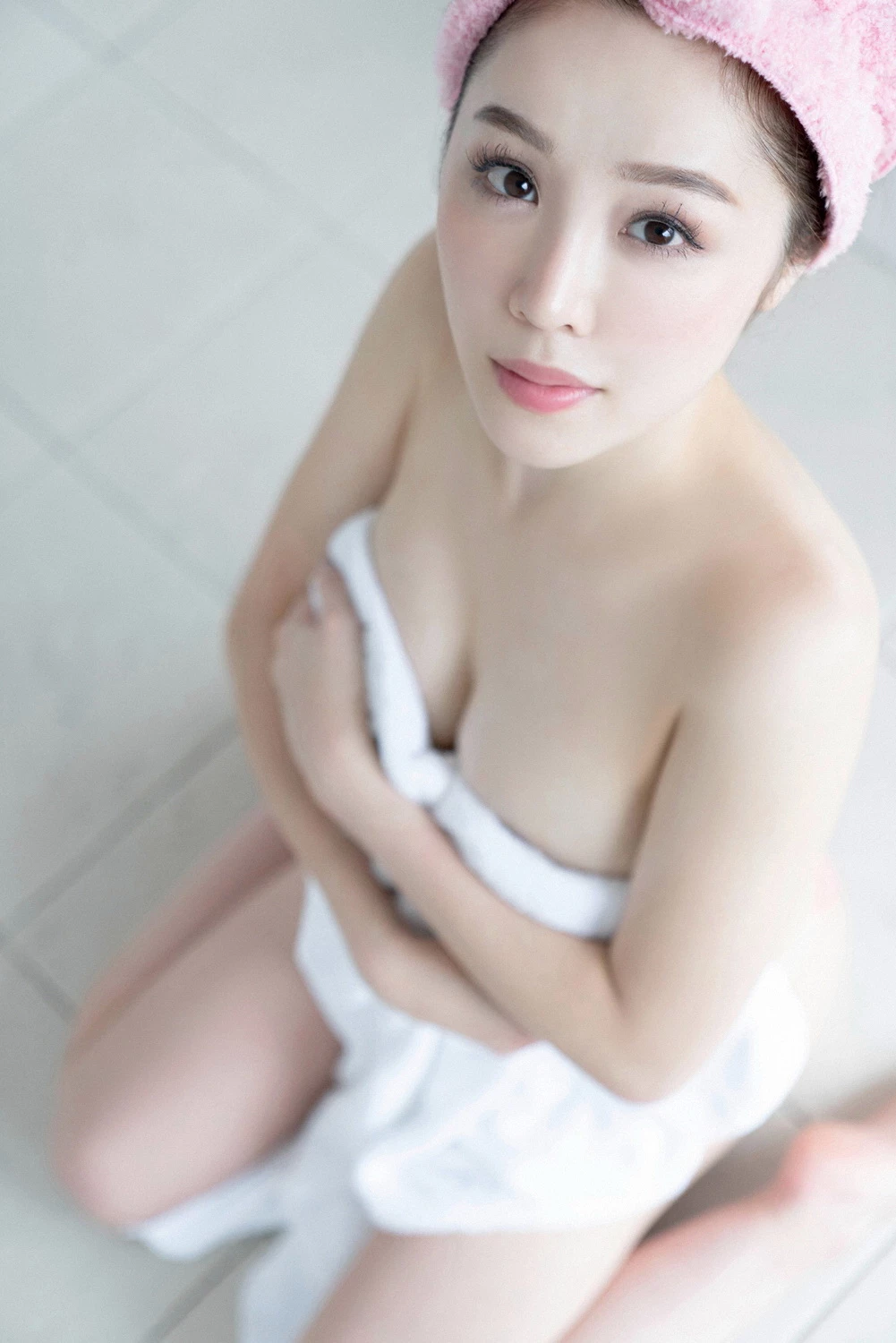 Anna Ishida 石田安奈 元SKE48美女と魅惑のバスルームへ