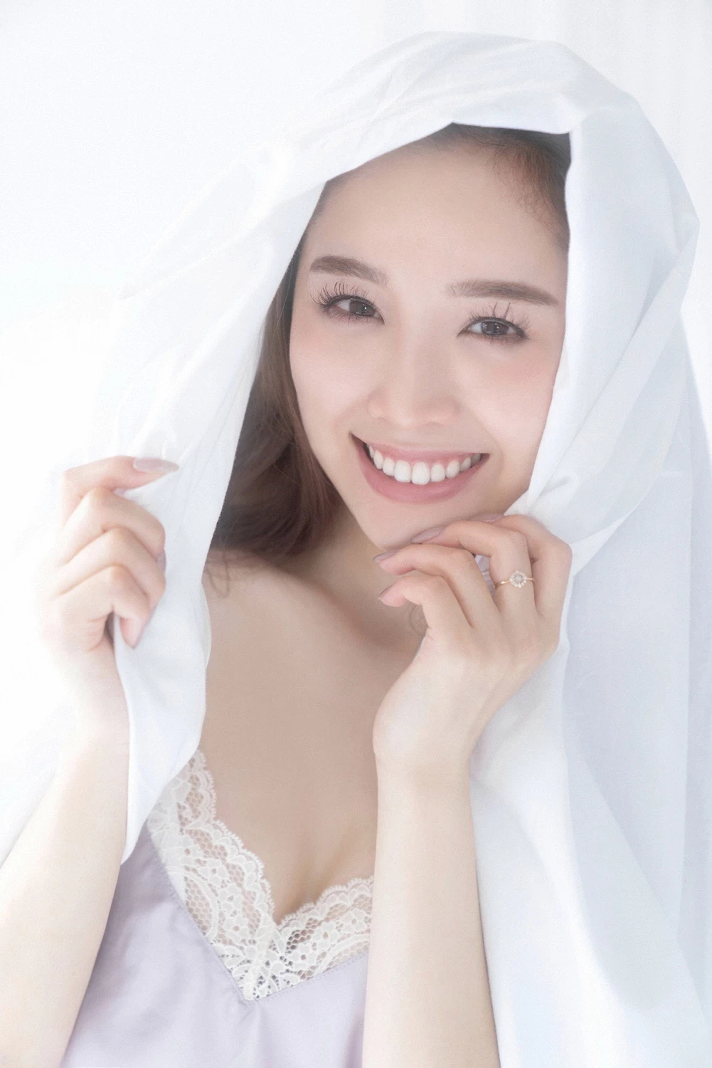 Anna Ishida 石田安奈 元SKE48美女と魅惑のバスルームへ