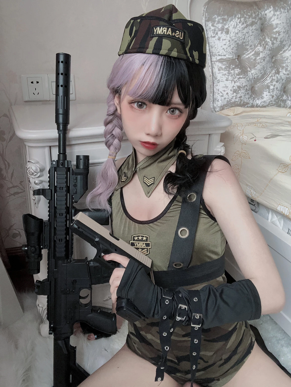果咩醬w 戰地甜心 高衩迷彩服忍不住多看一眼