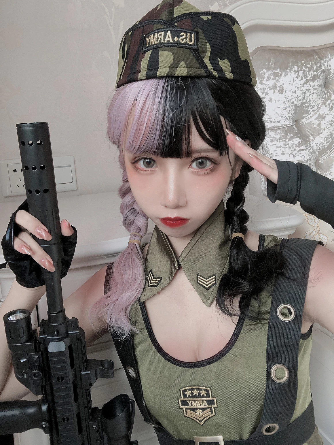 果咩醬w 戰地甜心 高衩迷彩服忍不住多看一眼