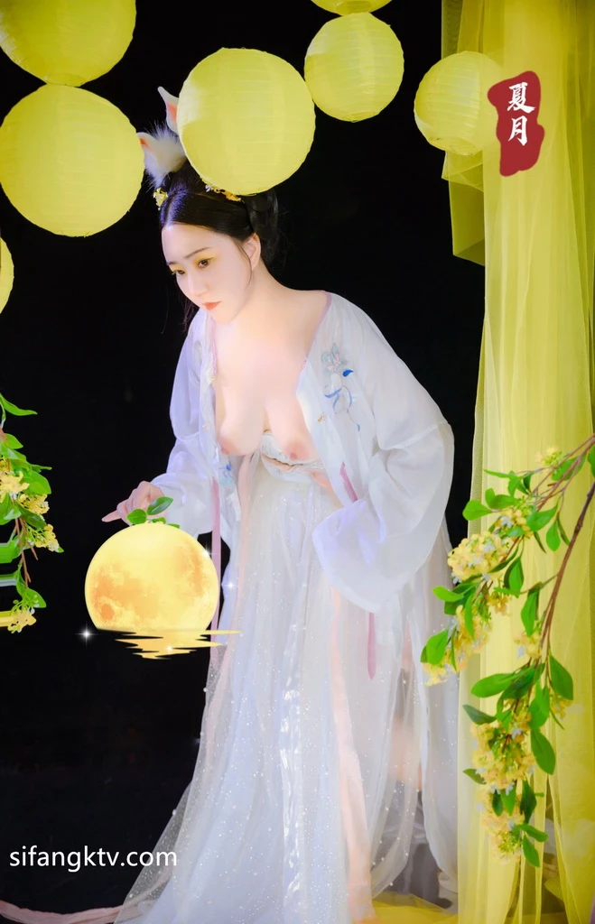 稀有古裝風 夏月