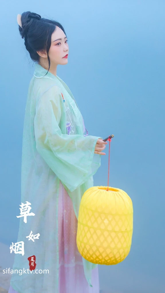 稀有古裝風 夏月