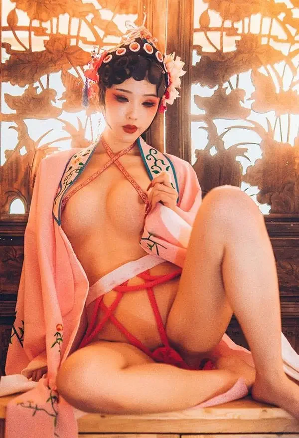 新晋福利姬赤西夜夜 修女无圣光私房版2