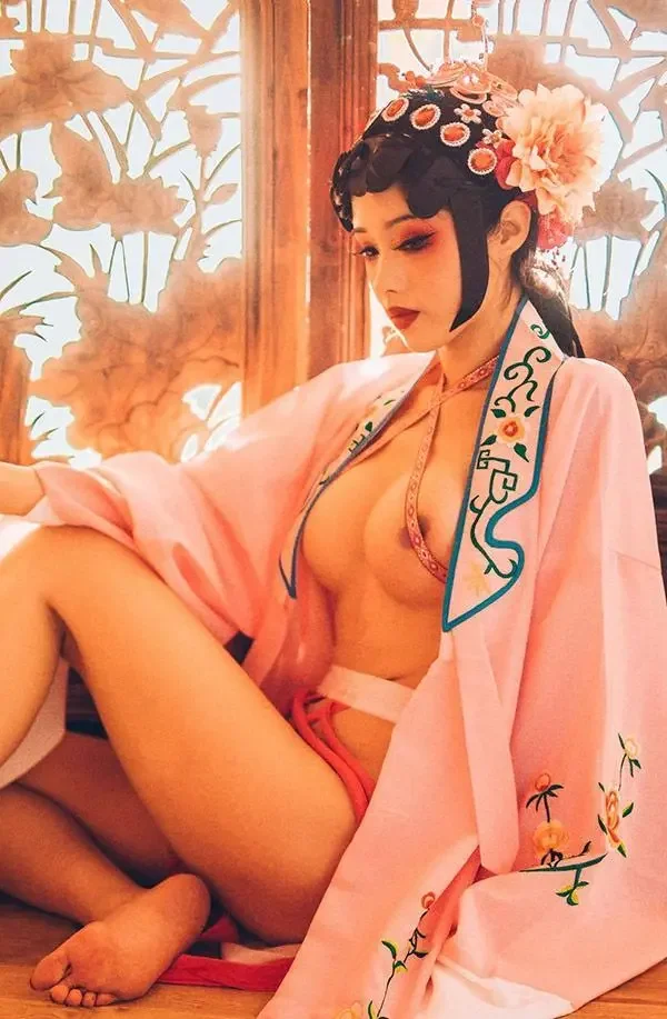 新晋福利姬赤西夜夜 修女无圣光私房版2