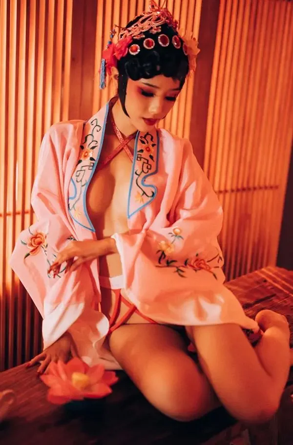 新晋福利姬赤西夜夜 修女无圣光私房版2
