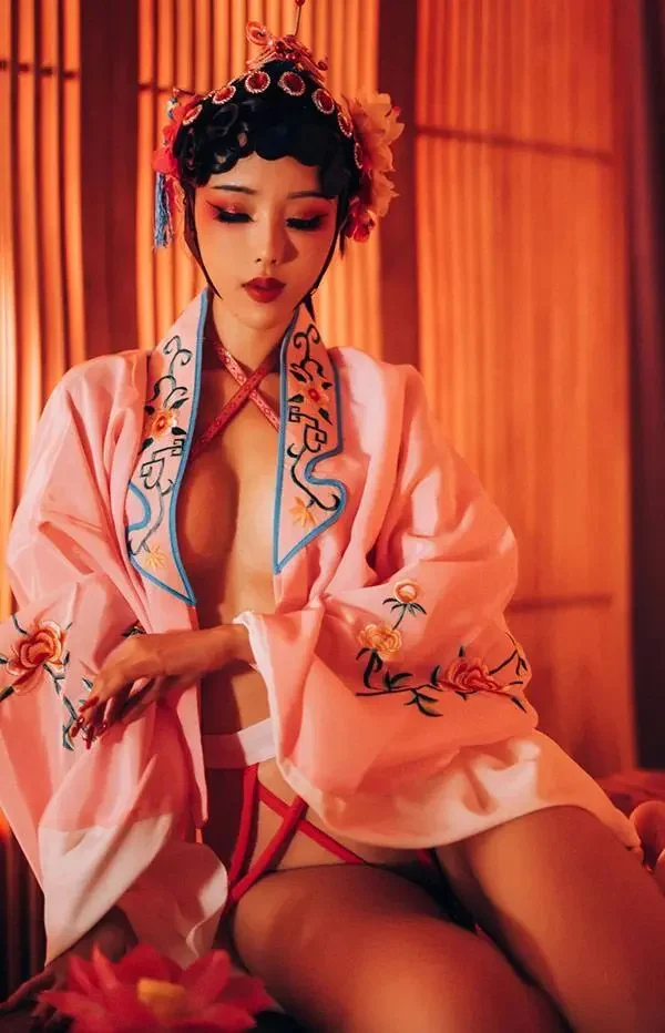 新晋福利姬赤西夜夜 修女无圣光私房版2