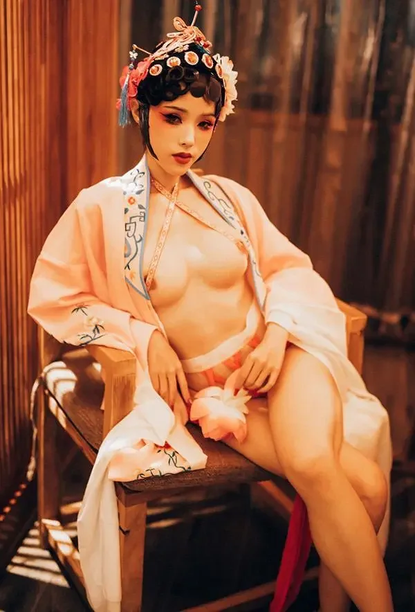 新晋福利姬赤西夜夜 修女无圣光私房版2