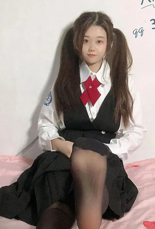 清纯福利姬 林书辞日常作品合集