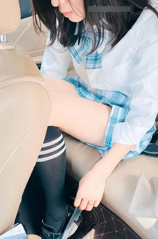 福利姬小瓜陆xiaogualu+ y yiiiiiioh尺度合集