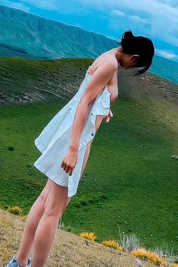 御姐福利姬 苏浅浅J服+黑丝制服尺度合集
