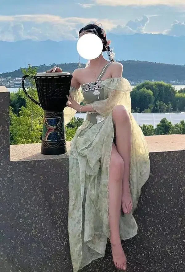 福利姬赤西夜夜之双丸子头海军JK服女生